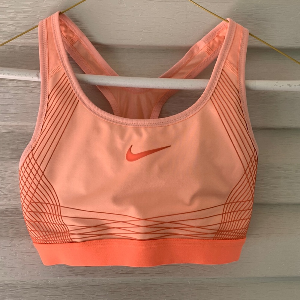 Like new peach Nike sports bra